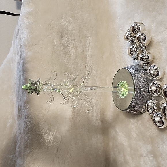 Glass Christmas Tree - Picture 15 of 16